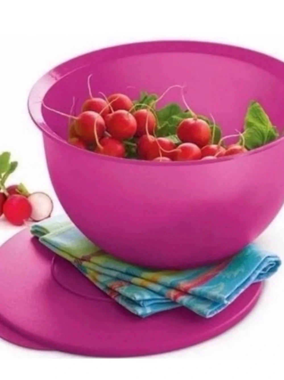 Bright Pink Mixing Bowl with Lid 2.5 L